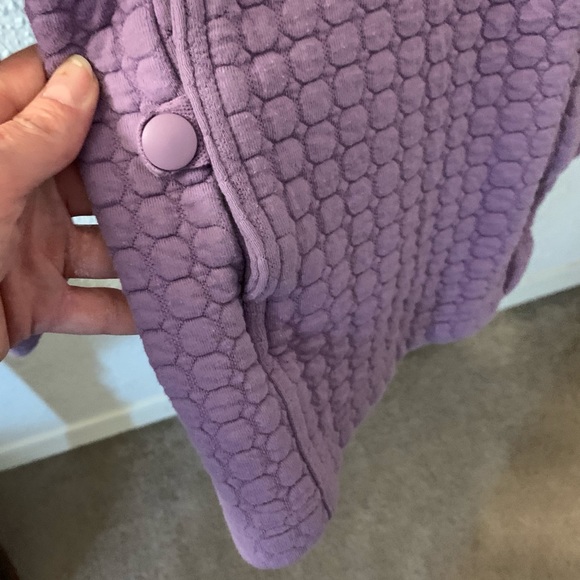 💐Purple Quilted Jacket with matching Tee Shirt!! - Picture 3 of 7